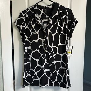 Alfani Women’s Medium Black & White Animal Print Top